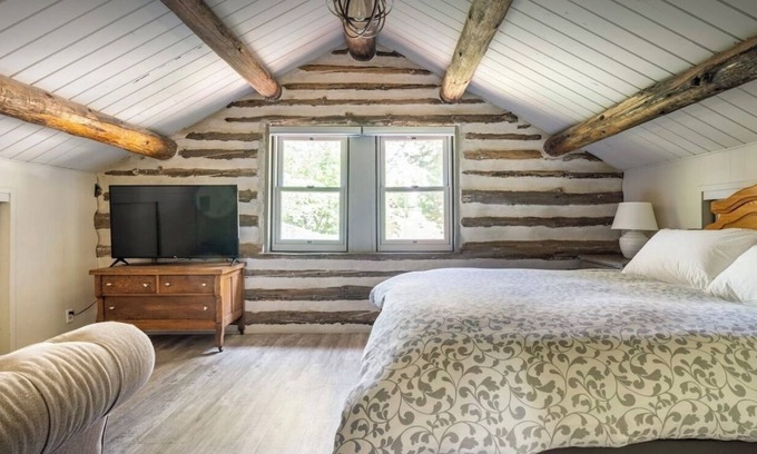Kernville House | Connect with friends, private river, horses, all natural cedar hot tub