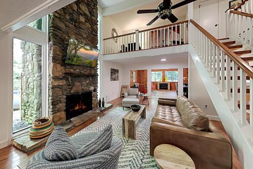 Brevard House | Connestee Falls
