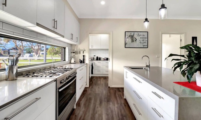 Connewarre House | Connewarre Country Escape I Sleeps 12