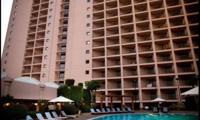 Downtown Cairo Bed & Breakfast | Conrad Cairo Hotel & Casino