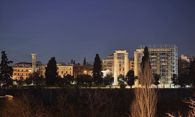 Mets Apartment | Contemporary Apartment in Central Athens