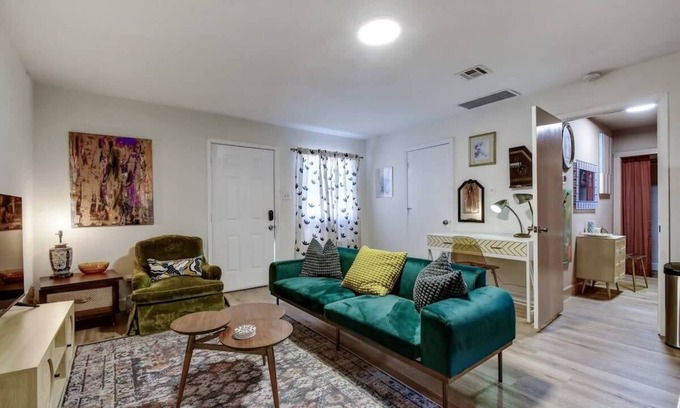 North San Antonio - SAT House | Contemporary Charm in San Antonio Oasis
