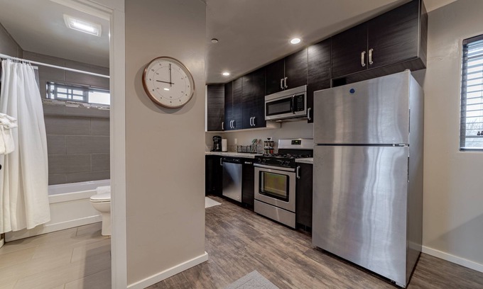 Eureka Apartment | Contemporary dog-friendly condo with fast WiFi - near ocean and parks
