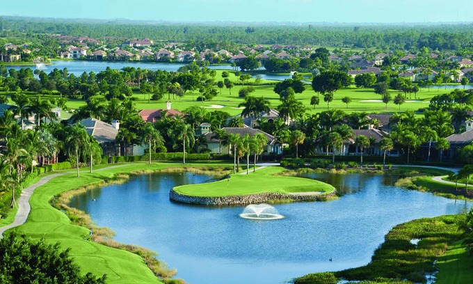 Pineapple Park - Ibis House | Contemporary Home on a Golf Course with Private Pool