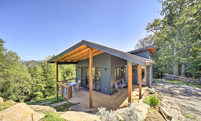Waynesville House | Contemporary Home w/Deck & Mountain Views!