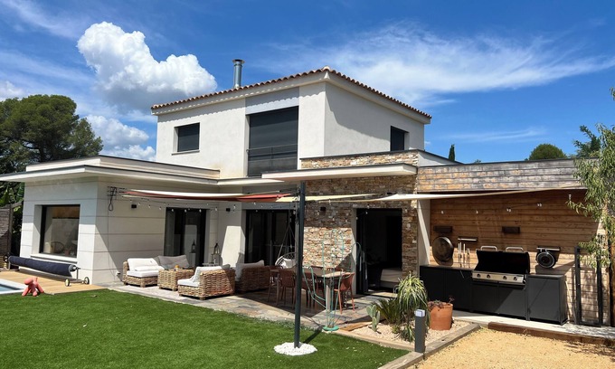 Gemenos House | Contemporary house with heated pool, close to beaches and calanques