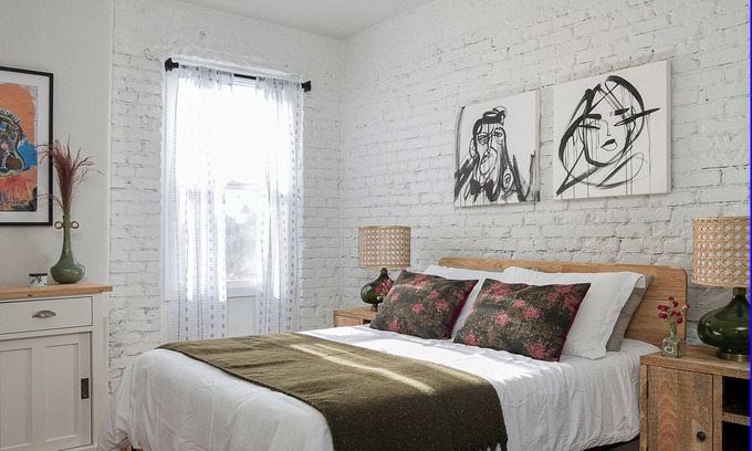 Westlake Apartment | Contemporary LA Studio - Close to DTLA!