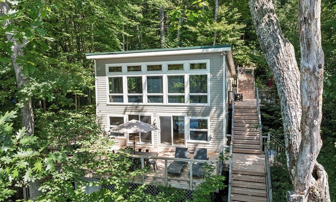 Naples House | Contemporary lakefront house on Sebago Lake in Maine