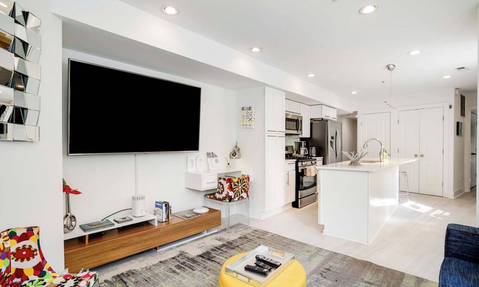 Le Droit Park Apartment | Contemporary Mid Century Apt in Shaw!