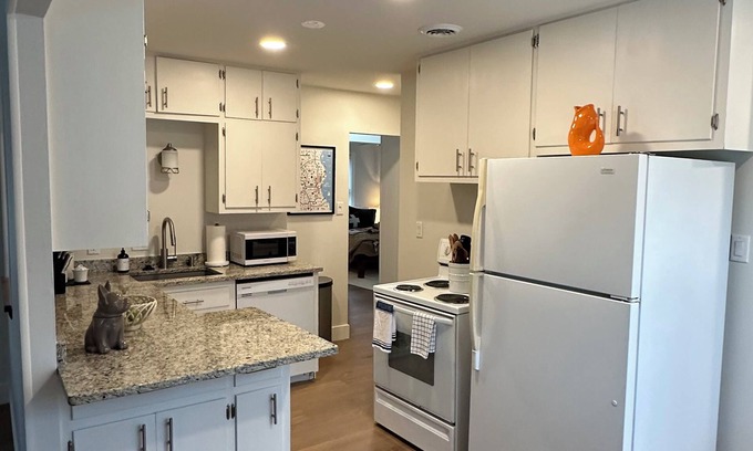West Allis House | Contemporary Milwaukee 2BR Home with All Comforts and Prime Location