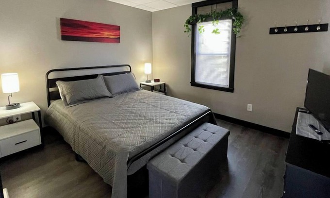 Whitehall Apartment | Contemporary Queen with sofa sleeper