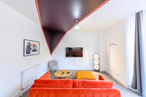 Bristol Apartment | Contemporary Silverstone with FREE PARKING by Prescott Apartments