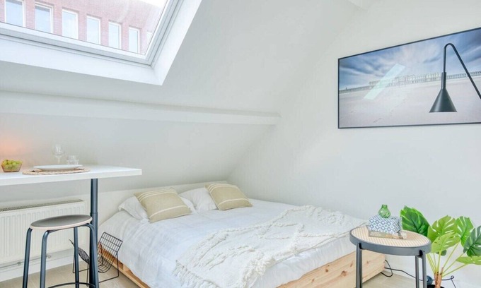 Kunstenkwartier Apartment | Contemporary Studio with Easy City Access