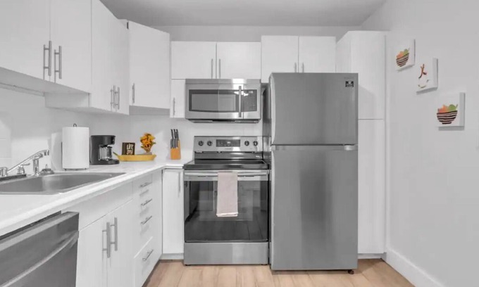 Pembroke Pines Condo | Contemporary & stylish 1/1.5 Condo - Pembroke Pines