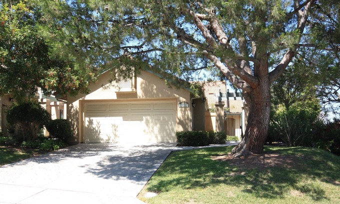 San Juan Capistrano House | Contemporary 2 Bedroom 2 Bath Home