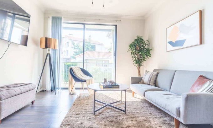 Valley Ranch Apartment | Convenient 1BR King Suite Pool, Gym & Parking 05
