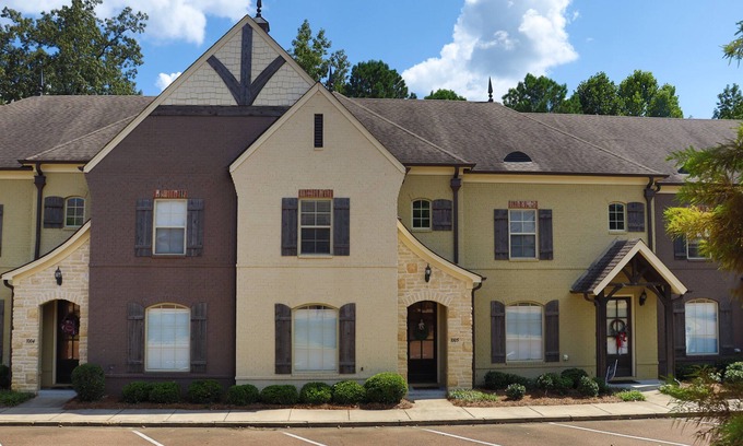 Oxford Condo | Convenient 3B/3.5BA, two miles from The Square and Campus