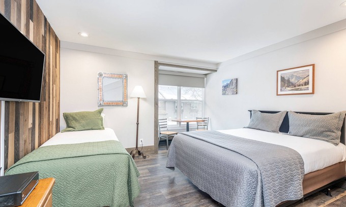 Telluride Hotel | Convenient and Affordable Hotel Room in Telluride