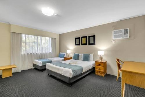 Mount Ommaney Hotel | Convenient self catering unit