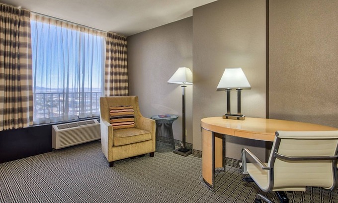 Downtown Las Vegas Hotel | Convenient Stay! Superb Location, Free Parking, Onsite Swimming Pool!