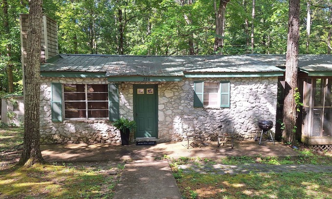 Counce House | Convenient to State Line Boat Ramp - Flintstone Cabin