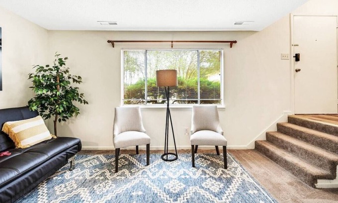 Alabaster House | Convenient Townhome in Alabaster near Birmingham
