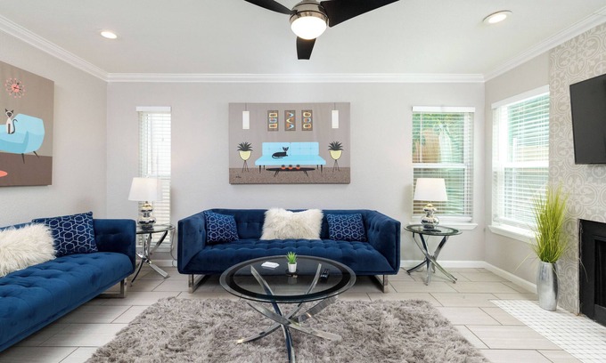 Fort Worth House | Convenient Townhouse Stay Near TCU + Pet Friendly