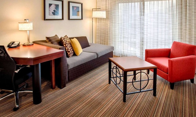 Westborough House | Conveniently Located To Excellent Transportation! Free Parking, Pets Allowed