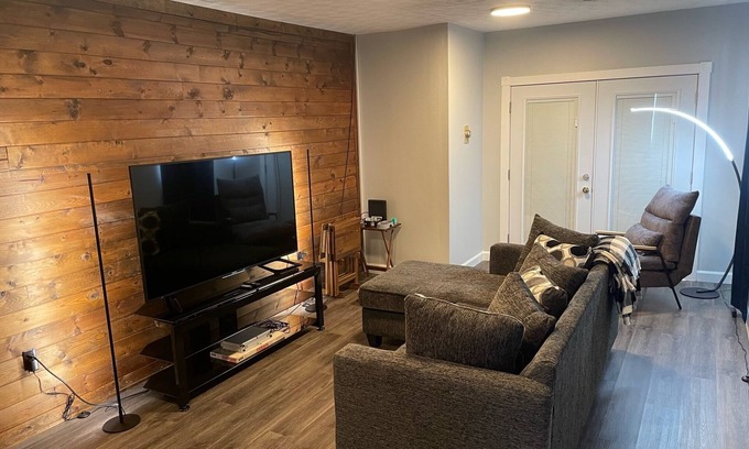 Fairlea Apartment | Conveniently Located and Modernly Stylish. Close to fairgrounds and GVMC