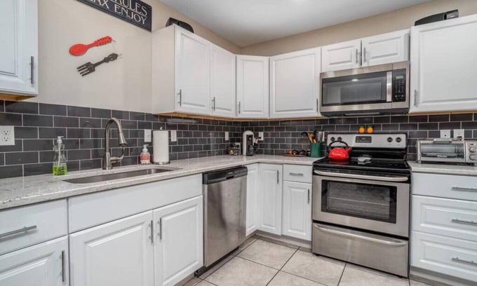 Conway House | Conway Retreat| Hot Tub|Fire Pit| Pet- Friendly