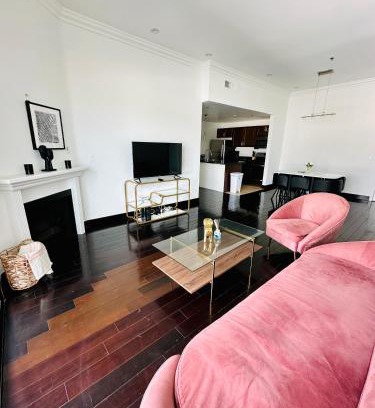 Beverly Grove Hotel | Cool Apartment in West Hollywood
