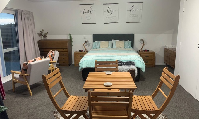 Foxton Beach House | Cool Guest Suite by the Beach