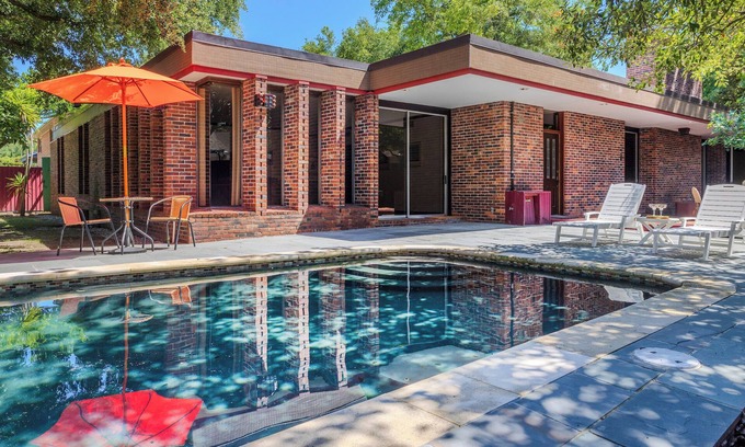 Fillmore House | Coolest 3 bedroom house in New Orleans on Bayou St. John
