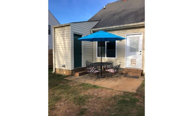 Warner Robins House | Coolest Pet Friendly Townhouse In Warner Robins