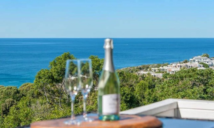 Coolum Beach House | Coolum Grandview - Sea for yourself - Pet friendly