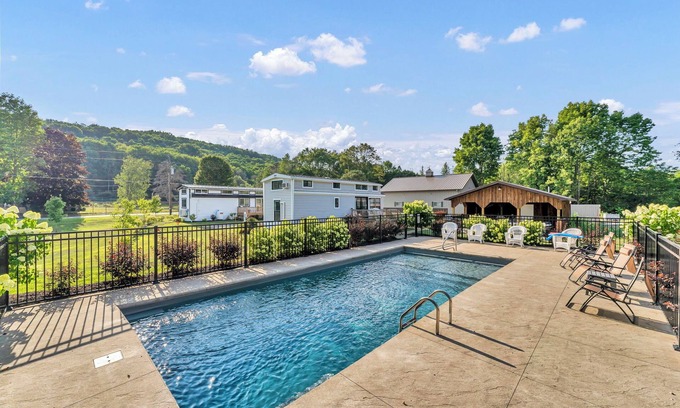 Cooperstown House | Coop Diamonds Luxury Rentals; Sunrise Estates 1