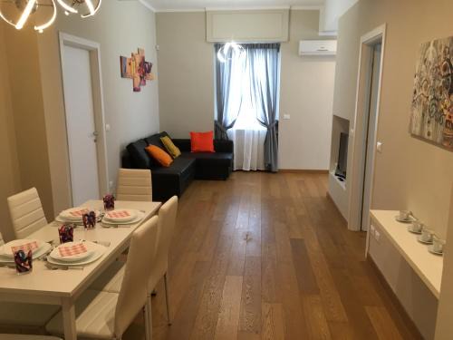 Albaro Apartment | Cooper Apartment