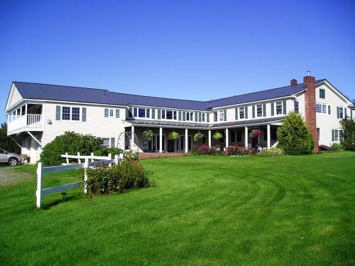 West Dover Hotel | Cooper Hill Inn
