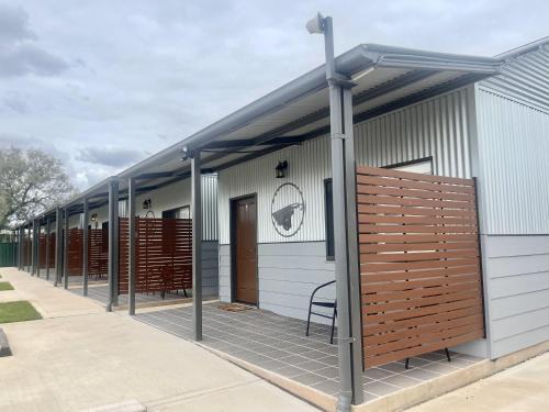 Lightning Ridge Apartment | Cooper's Cottages
