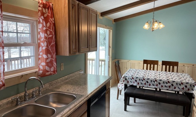 Milford Cottage | Cooperstown Double Play Hilltop Cottage Near HOF