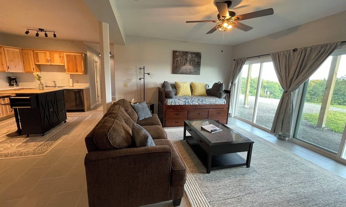 Milford Apartment | Cooperstown Double Play Lodge Unit B Near HOF