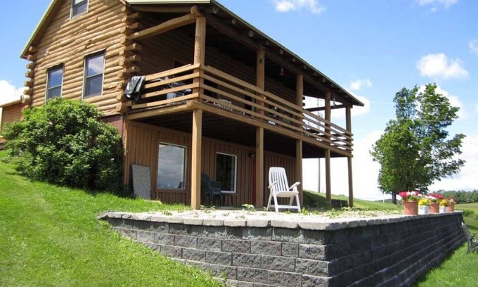 Cooperstown - Otsego Lake House | Cooperstown Dreams Park Log Home weekly rental