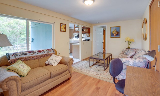 Coos Bay Apartment | Coos Bay Apartment: Hiking Trail + Creek Access!