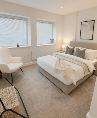 Waterloo Apartment | Copper Suite - 2Bed Elegance - Parking