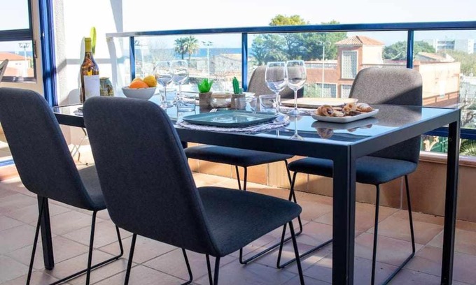 Les Deveses Apartment | Coqueto apartamento con vistas al mar