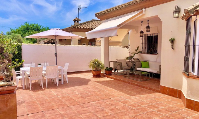 Chiclana de la Frontera Ski Chalet | Coral Villa. Ideal for romantic getaways, family and friends 15 min from the beach