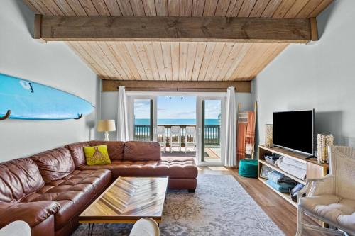 Pine Knoll Shores Apartment | Coral Shores #4 condo