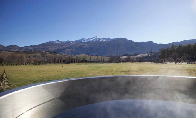 Speargrass Flat Ski Chalet | Coronet View Chalet S