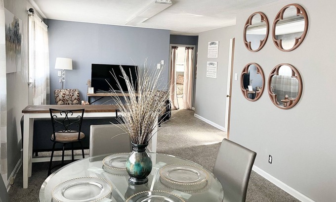 Youngstown Apartment | Corporate Apartment in Historic North Side District Near Downtown