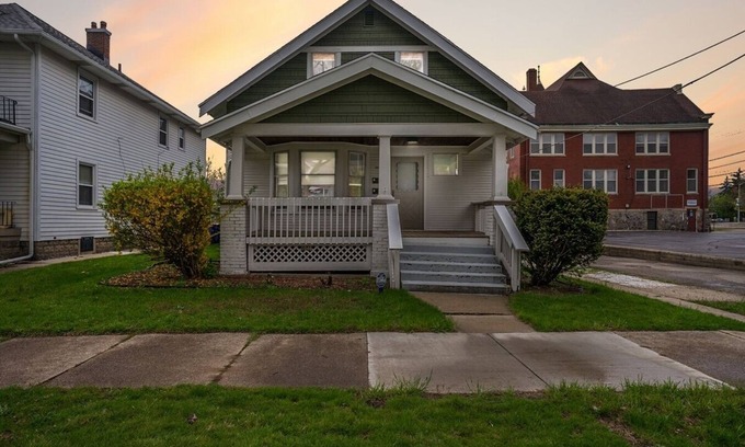 Grand Rapids Apartment | Corporate Housing for Traveling Professionals - EXTENDED STAYS